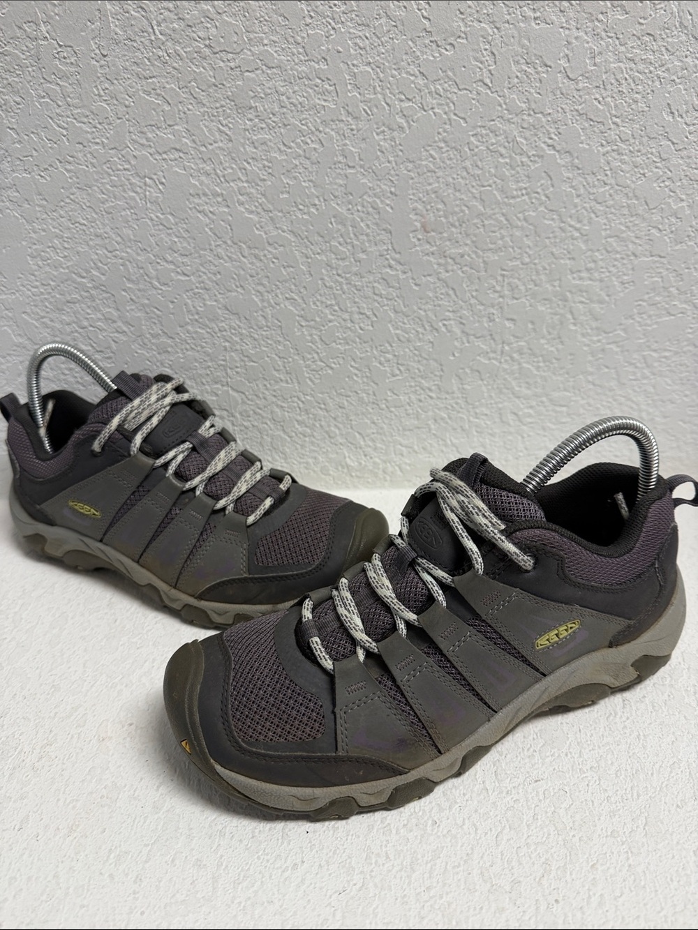 Woman’s Keen leather Gray and Black Outdoor Trail Shoes 8.5